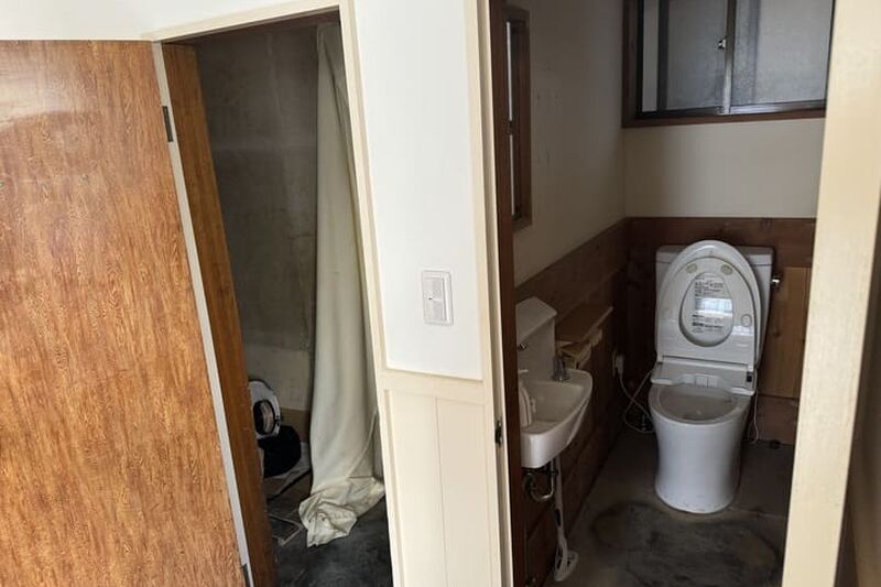 Before demolition of toilets and partitions